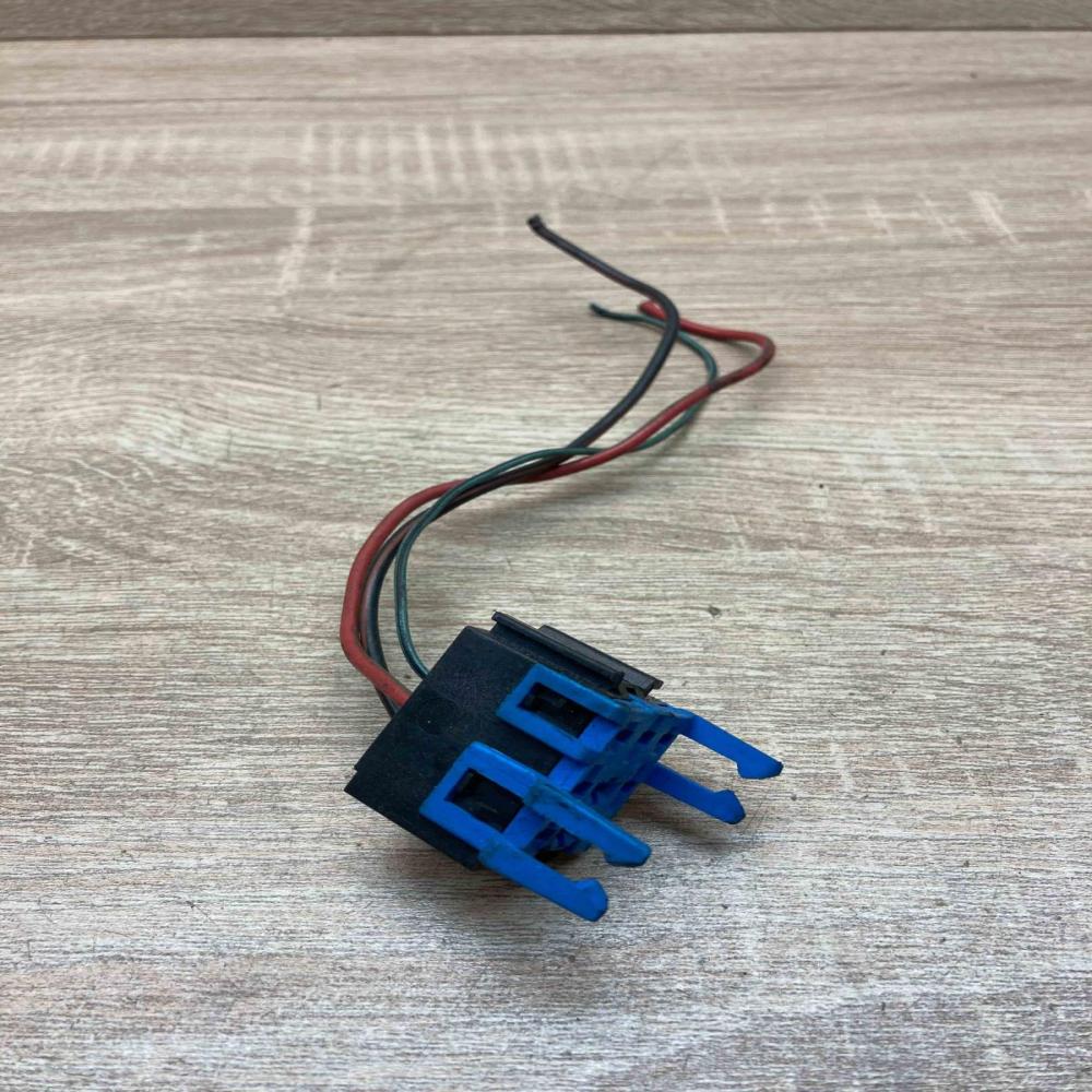 8378977 Used  Plug wire BMW 5 E39
