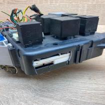 1S7T 14A073 AE   Fuse module Ford Mondeo Mk III