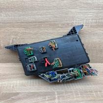 1S7T 14A073 AE   Fuse module Ford Mondeo Mk III