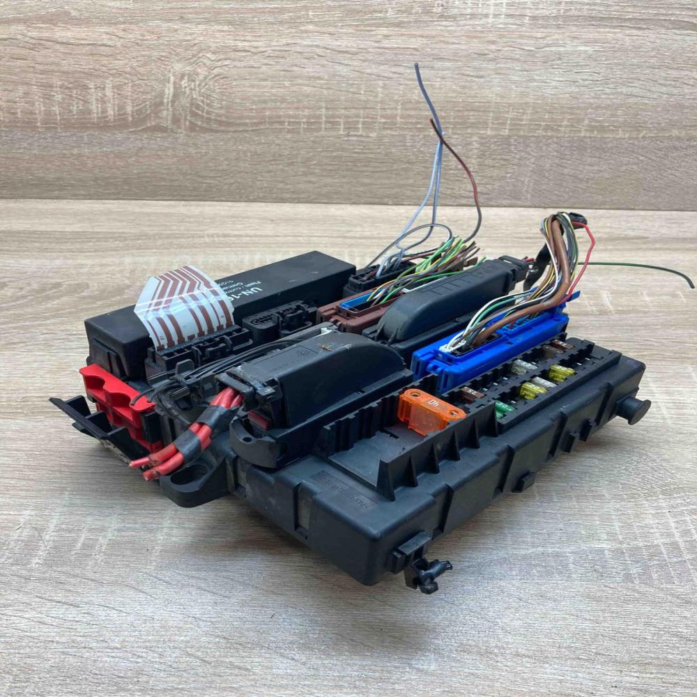 13125487 519031108 AZ Fuse module Opel Vectra C