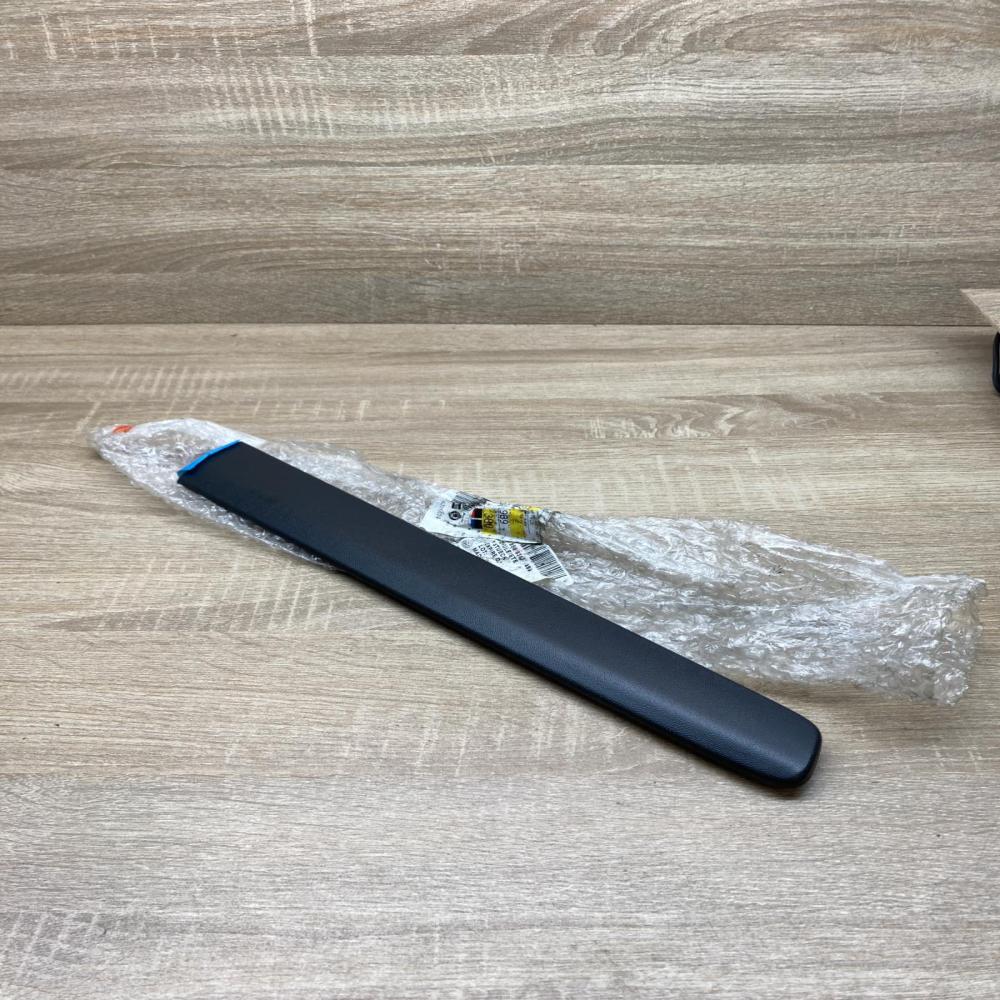 6Q3853536   Rear door trim (molding) Volkswagen Polo IV 9N3