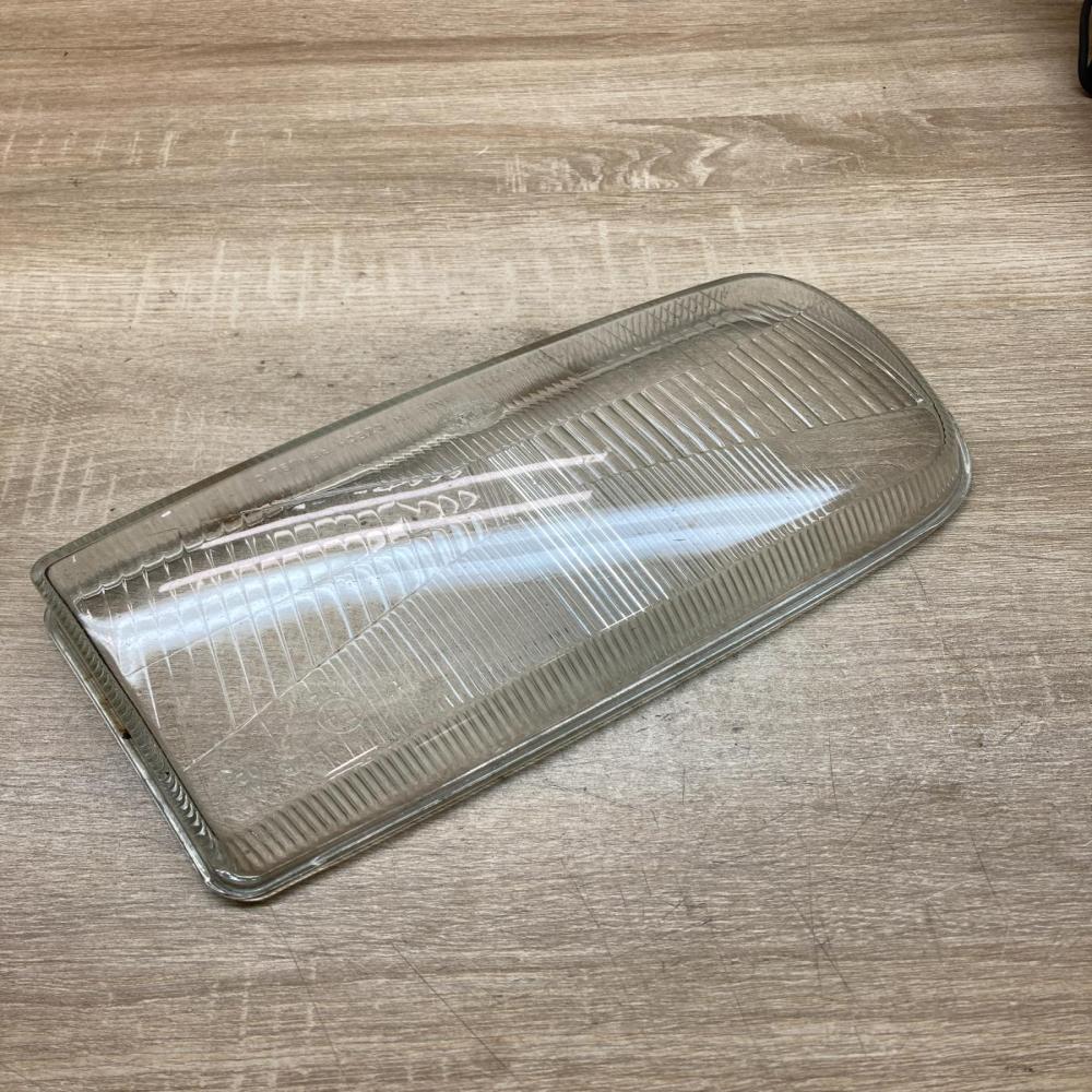 301 246051 301246051  Headlight lense Skoda Favorit (781)