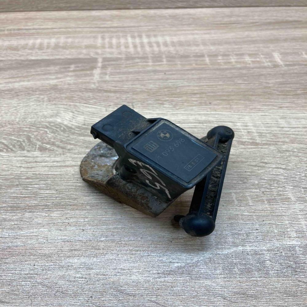 1093698   Headlight/headlamp level sensor BMW 7 E65 E66