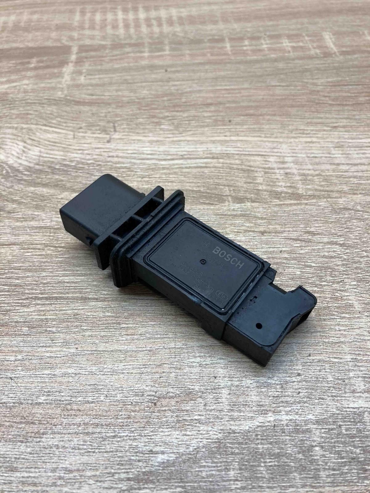 F00C2G7281 8446245  Mass air flow meter BMW 5 E60 E61