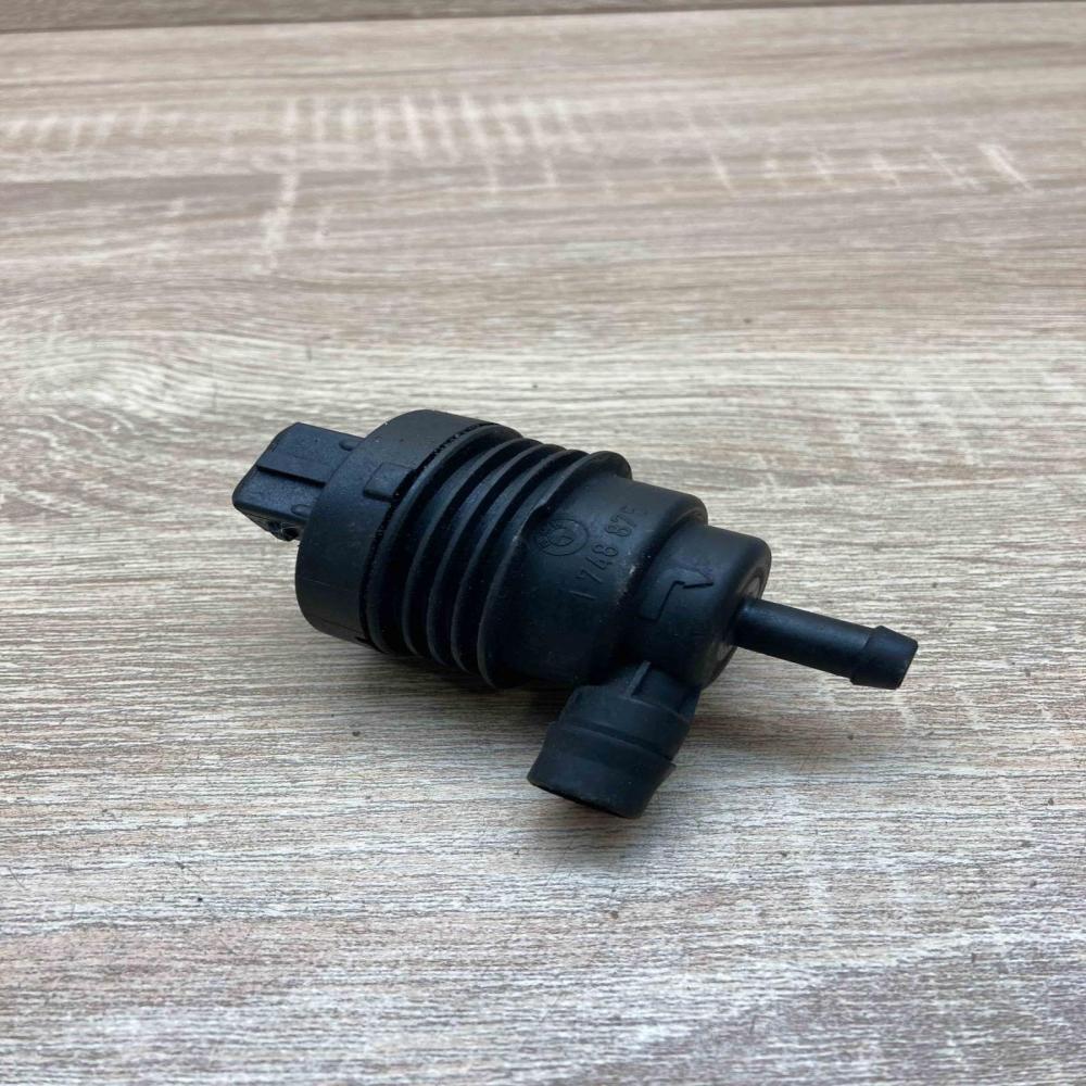 1748875   Vacuum valve BMW 5 E39