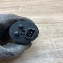 1748875   Vacuum valve BMW 5 E39