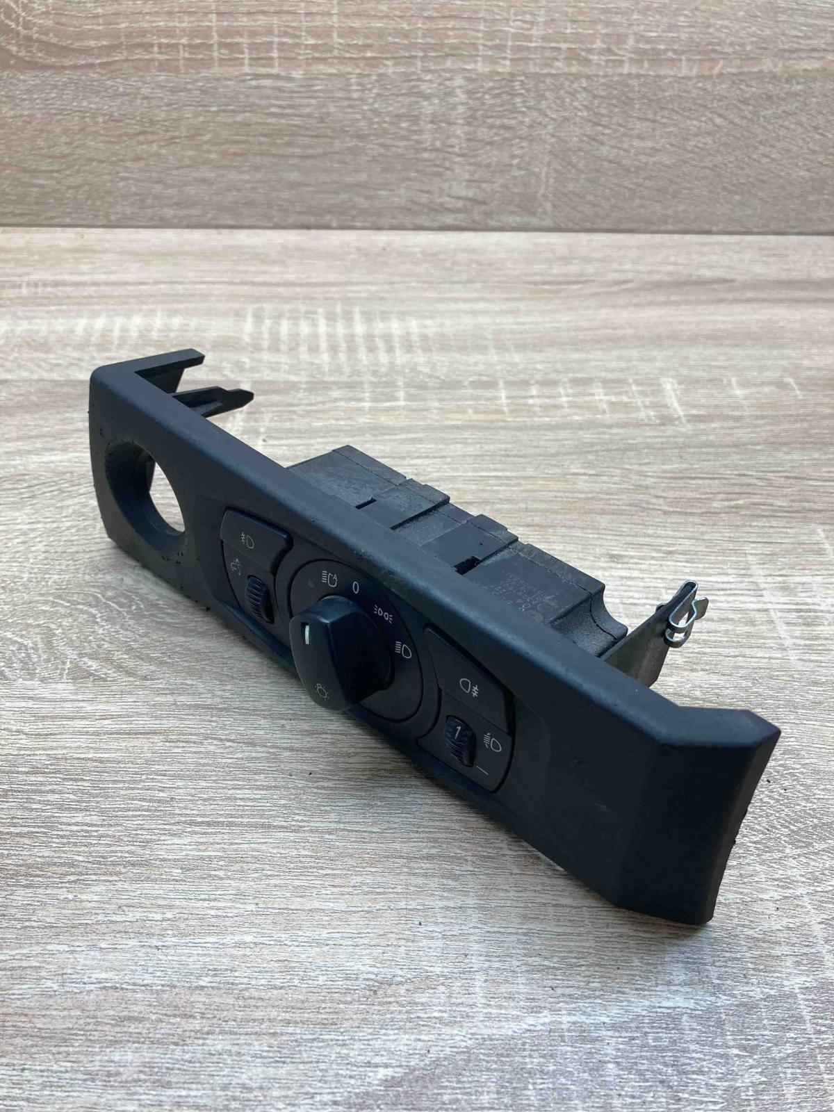 6953737 33291903  Light switch BMW 5 E60 E61