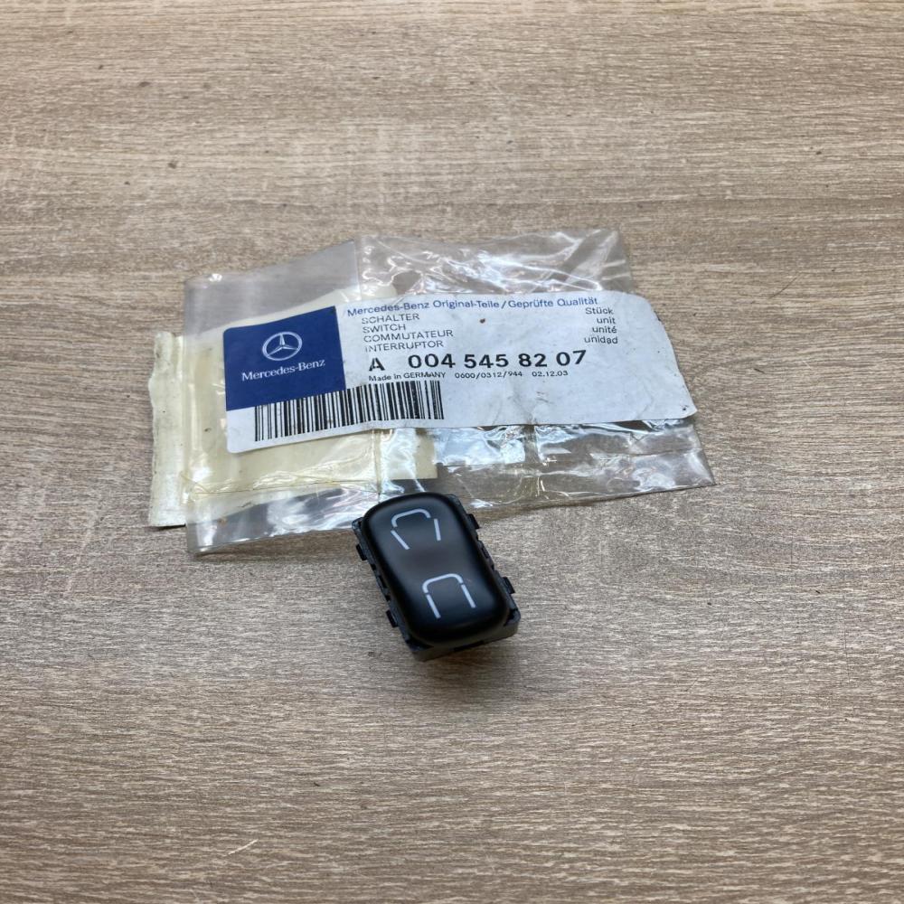 A0045458207   Electric window control switch Mercedes-Benz Vito Viano W638