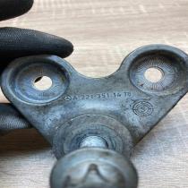 A2213511418   Rear differential/diff mount bracket Mercedes-Benz S W222