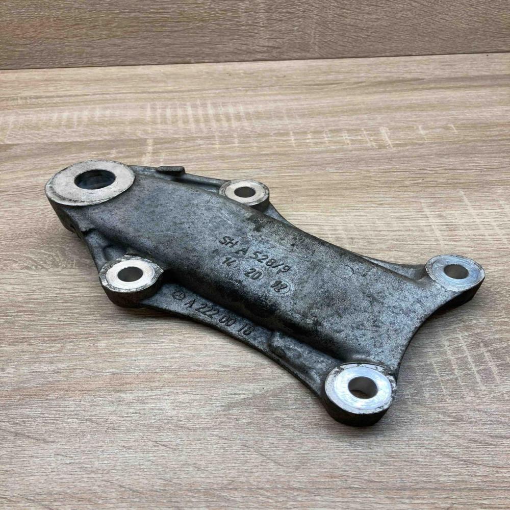 A2220018   Other exterior part Mercedes-Benz S W222