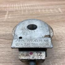 A2313500015 7770225S8  Rear differential/diff mount bracket Mercedes-Benz SL R23