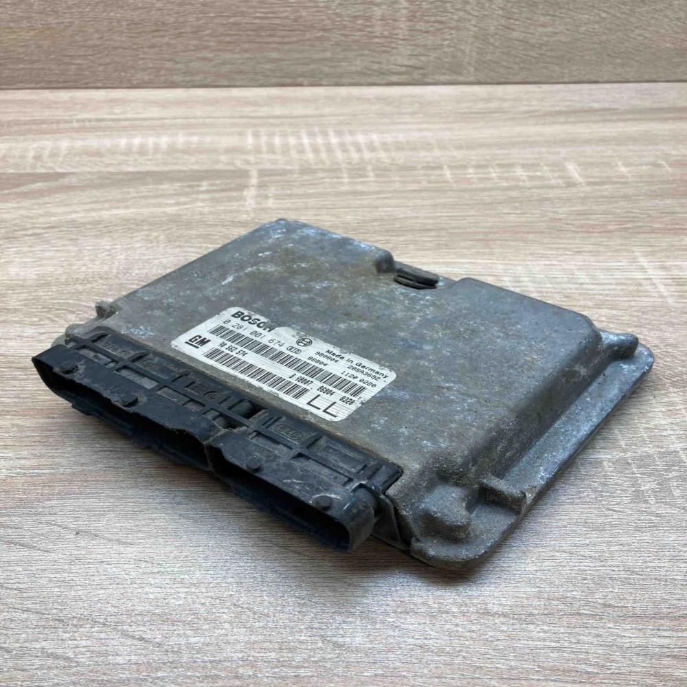 90562574 0281001674 LL Engine control unit/module ECU Opel Astra G