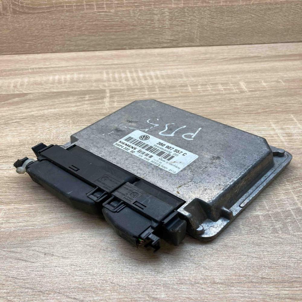 3B0907557C 5WP433202  Engine control unit/module ECU Volkswagen PASSAT B5