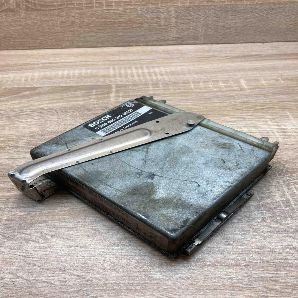 0280000912 952  Engine control unit/module ECU Volvo 850