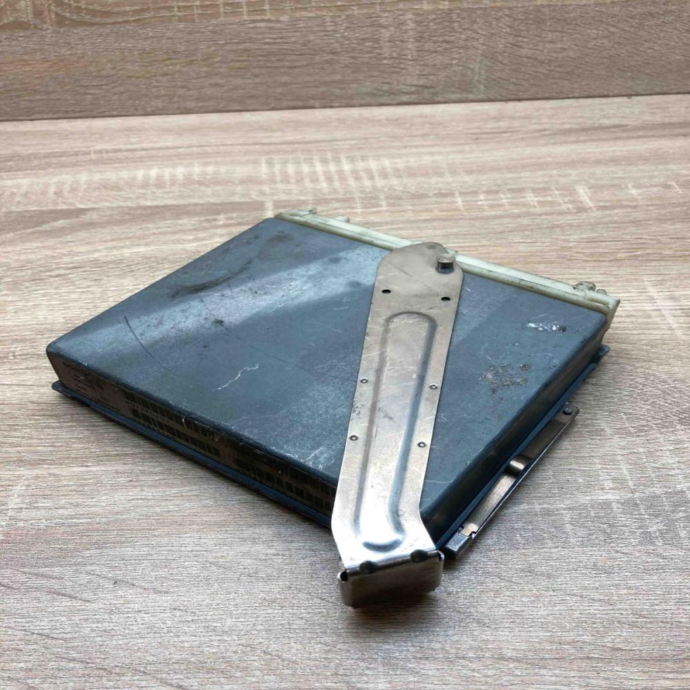 0281001592 P01270297  Engine control unit/module ECU Volvo S70  V70  V70 XC