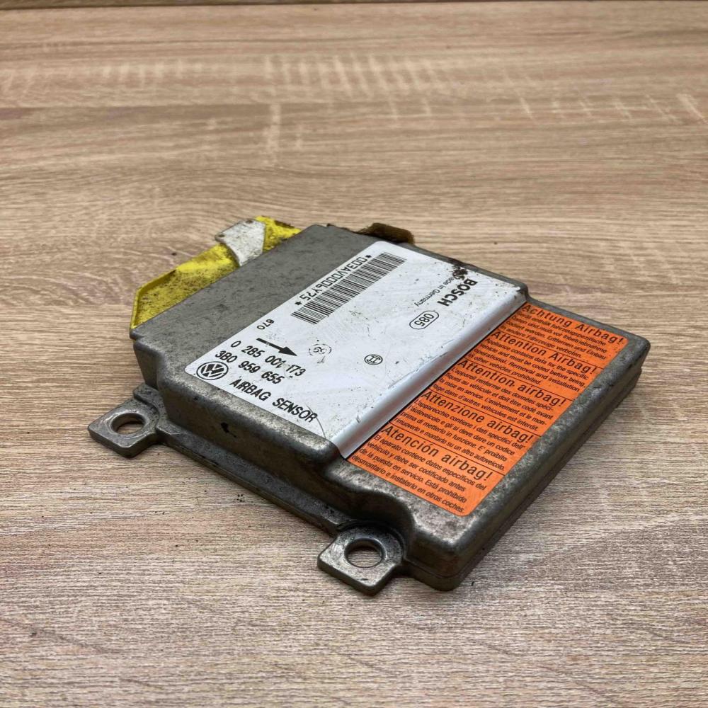 3B0959655 0285001173  Airbag control unit/module Volkswagen PASSAT B5