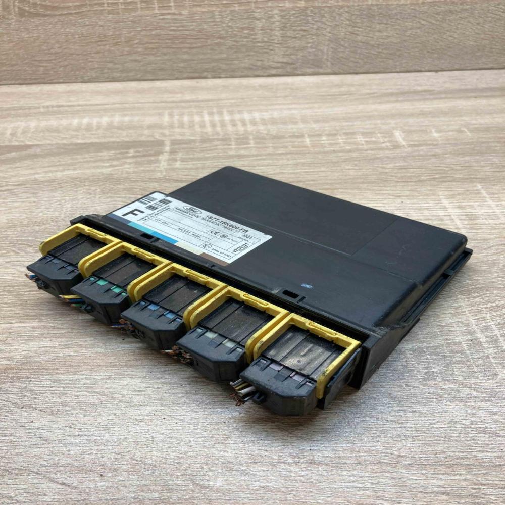 1S7T 15K600 FB 5WK48730C T83SA Comfort/convenience module Ford Focus