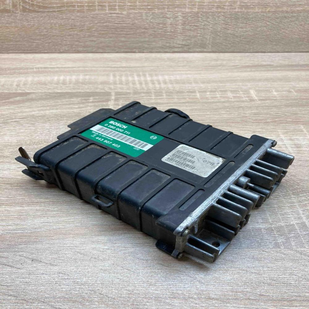 443907403 0280000711  Engine control unit/module ECU Audi 80 90 B3