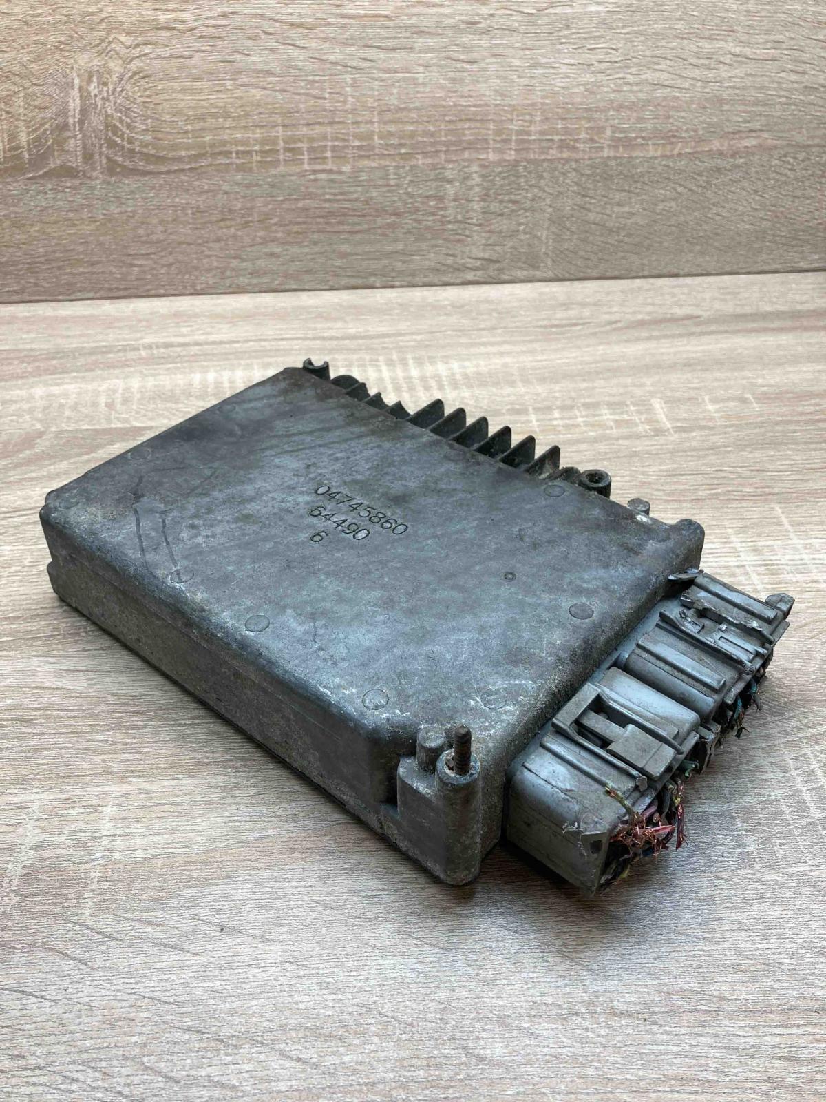 P04727246AD 04745860 7246AD Engine control unit/module ECU Chrysler Voyager