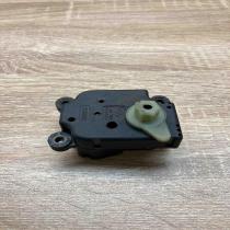 38236UA12   Air flap motor/actuator Mercedes-Benz S W220