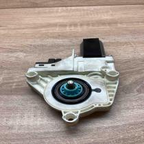 8T0959802A   Front door window regulator motor Audi A5 8T 8F