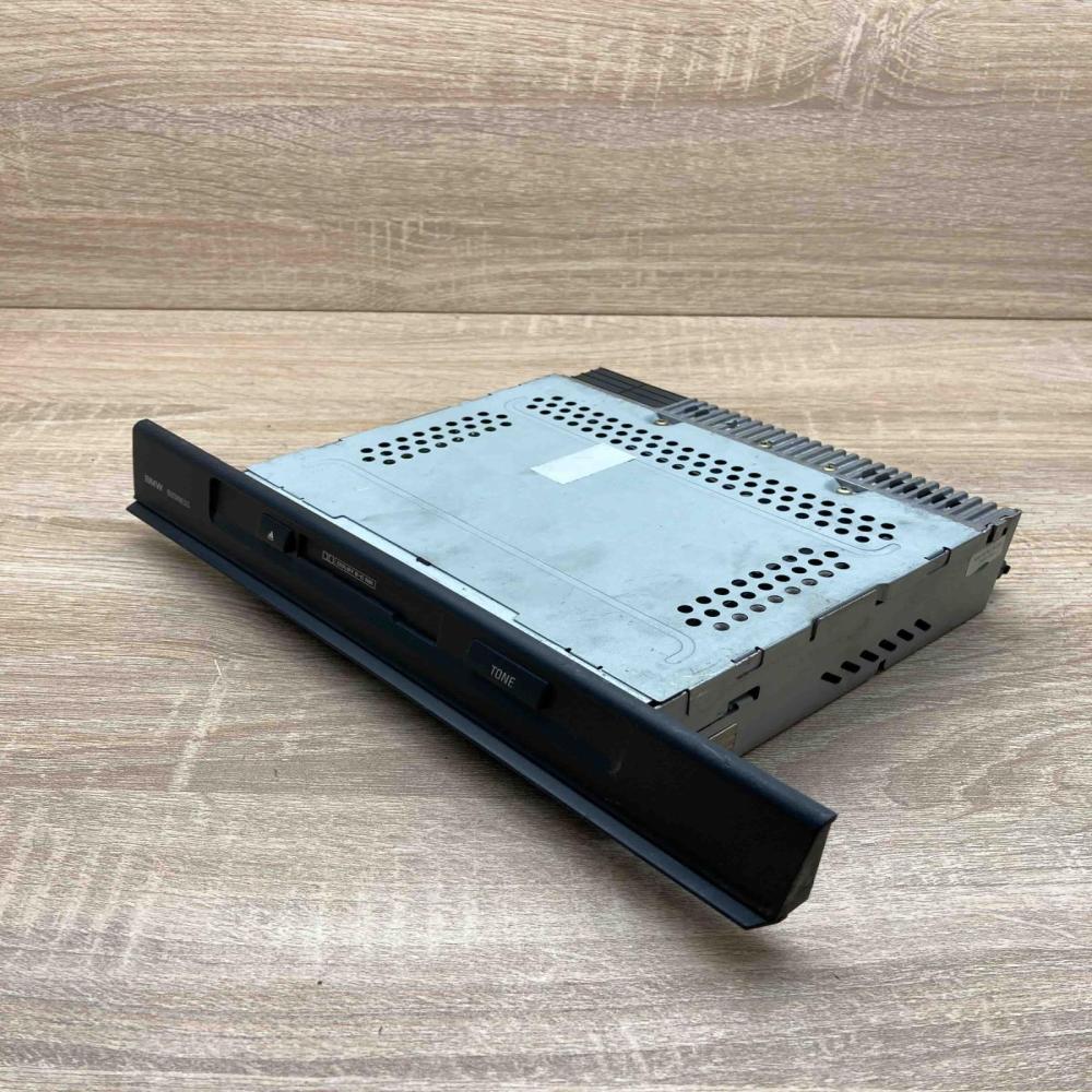 6918871  BMW Business Radio/CD/DVD/GPS head unit BMW X5 E53