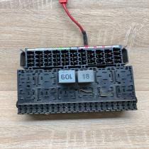 357937039   Fuse module Volkswagen Transporter - Caravelle T4