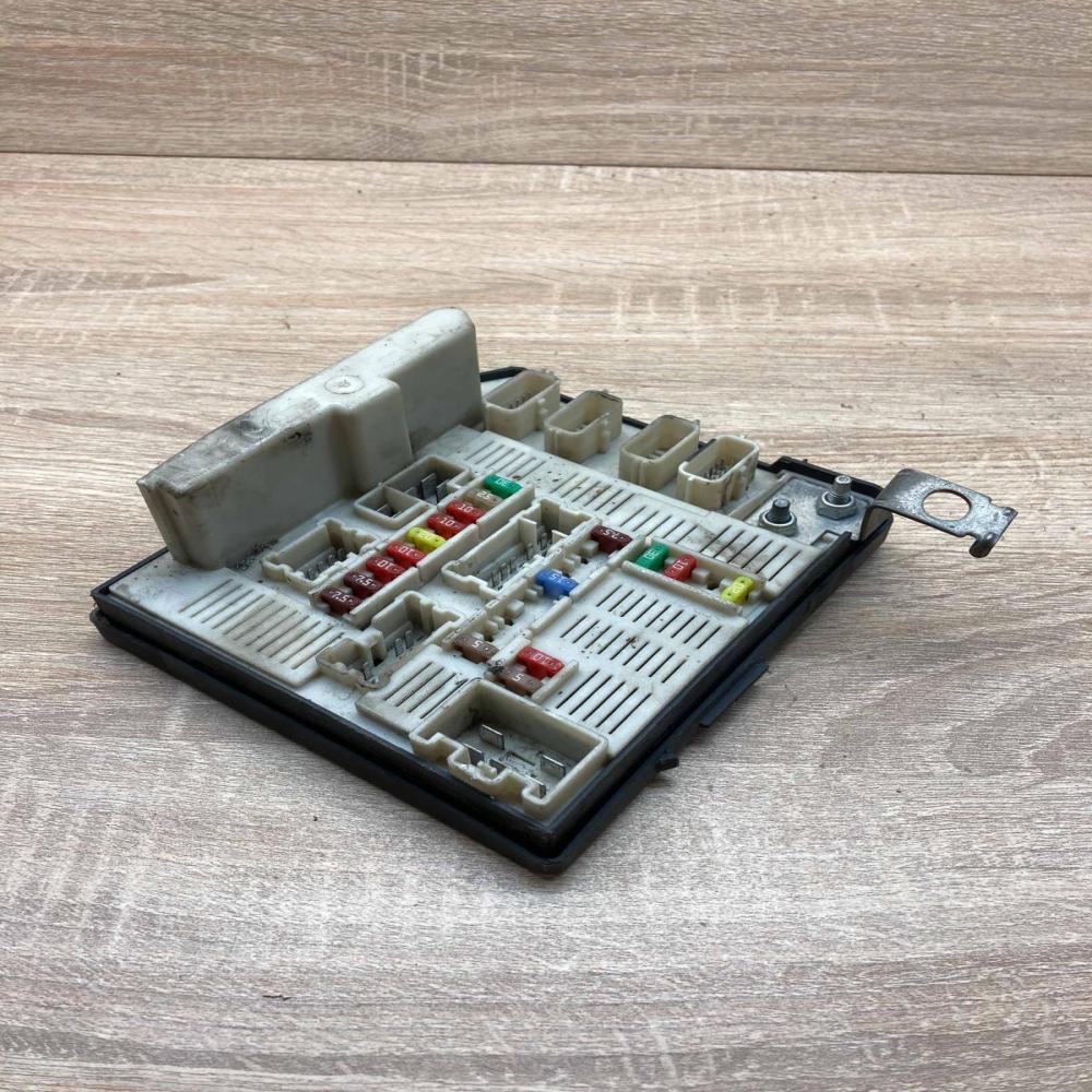 519220222 7698895243  Fuse module Renault Kangoo I