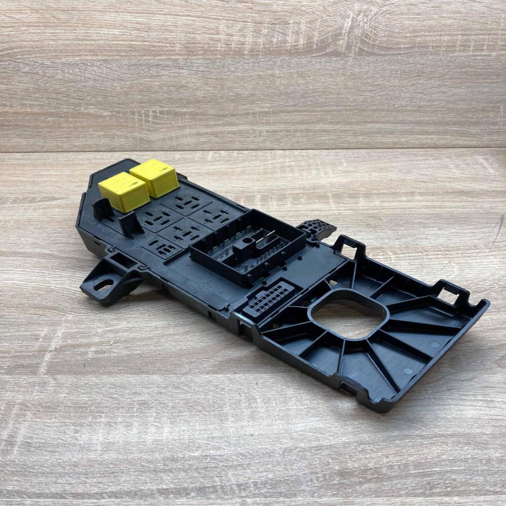 24443147 518777016 460023260 Fuse module Opel Vectra C