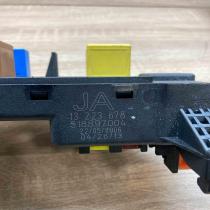 13223678 518897004 13193588 Fuse module Opel Vectra C