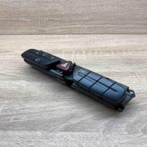 2038210651 3306 3801 01 Q13 Hazard light switch Mercedes-Benz C W203