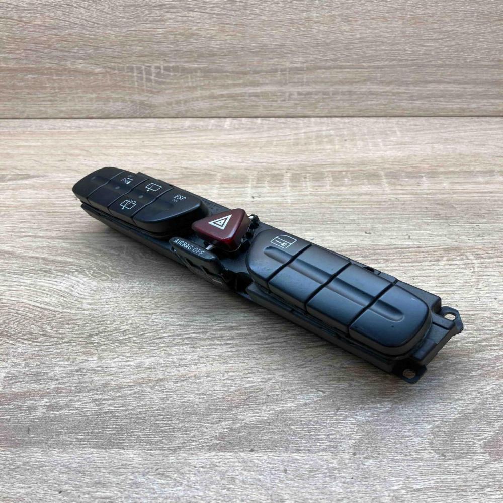 2038210651 3306 3801 01 Q13 Hazard light switch Mercedes-Benz C W203