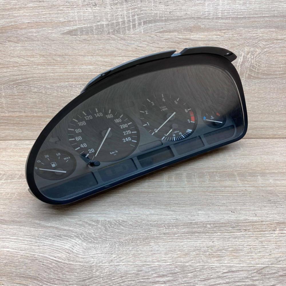 8375669 110 008 735 031 Speedometer (instrument cluster) BMW 5 E39