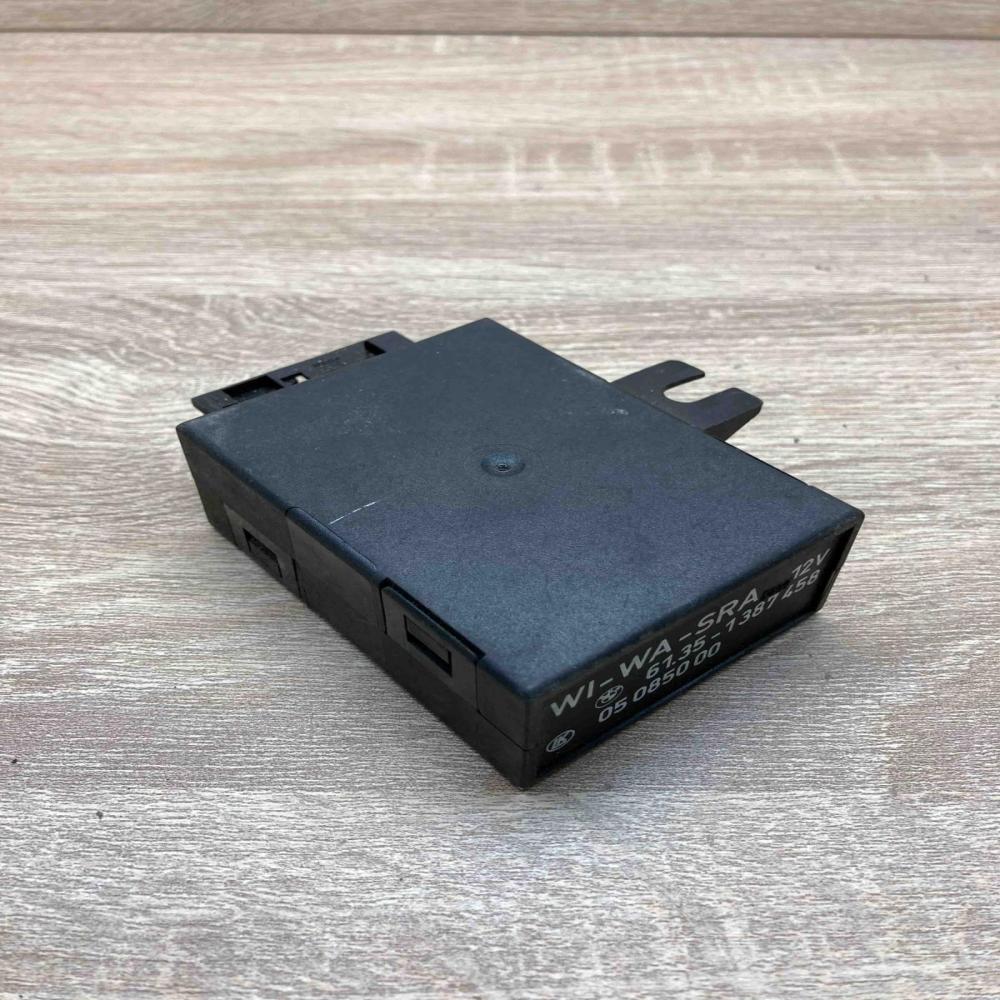 1387458 05085000  Window wiper relay BMW 3 E36