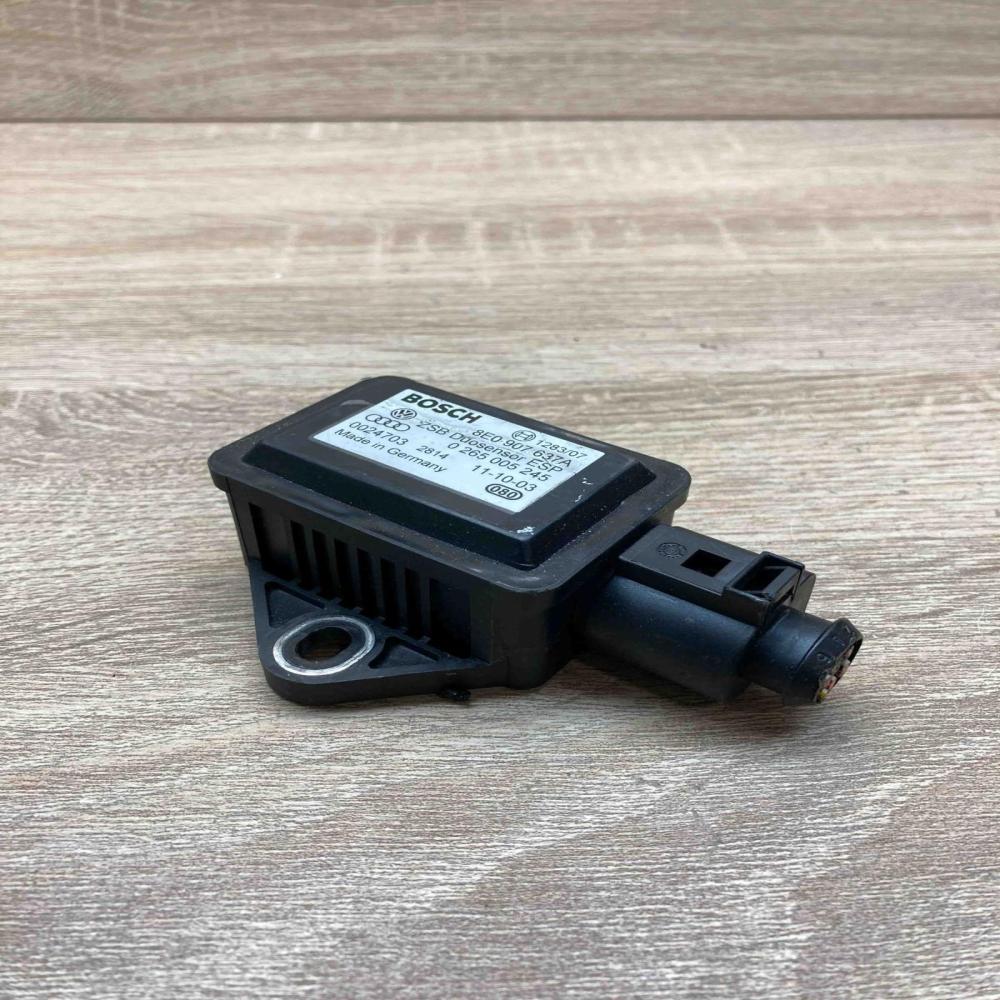 8E0907637A 0265005245  ESP acceleration yaw rate sensor Audi A6 S6 C5 4B
