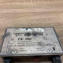 2118200885 0681  Aerial antenna amplifier Mercedes-Benz E W211