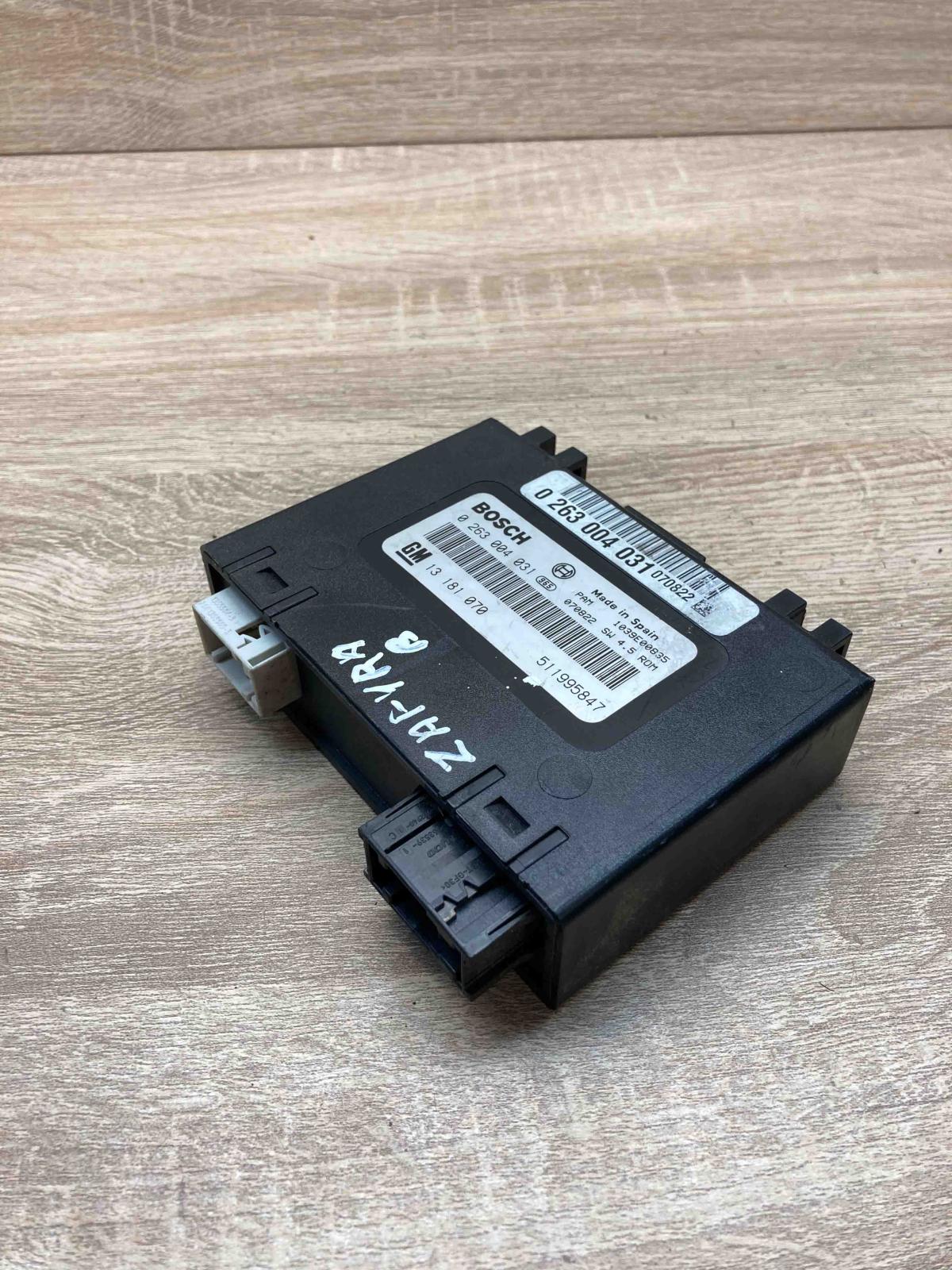 0263004031 13181070  Parking PDC control unit/module Opel Zafira B
