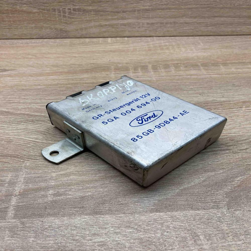 5GA004694 00 85GB 9D844 AE  Cruise control unit/module Ford Mondeo MK II