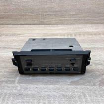 443 820 043A 16024679  Climate control unit Audi 80 90 B3