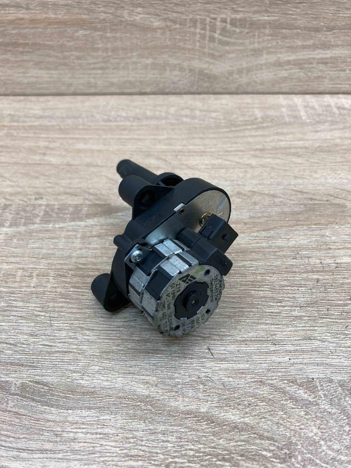 532948321A 7M0907511B  Air flap motor/actuator Volkswagen Sharan