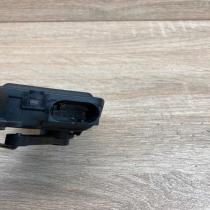 132801127 4B1820511A  Air flap motor/actuator Audi A6 S6 C5 4B