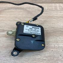 4A0820511B 0132801022  Air flap motor/actuator Audi A6 S6 C4 4A