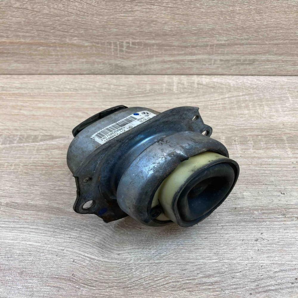 160042 12 P678025903  Engine mount bracket BMW X5 E70