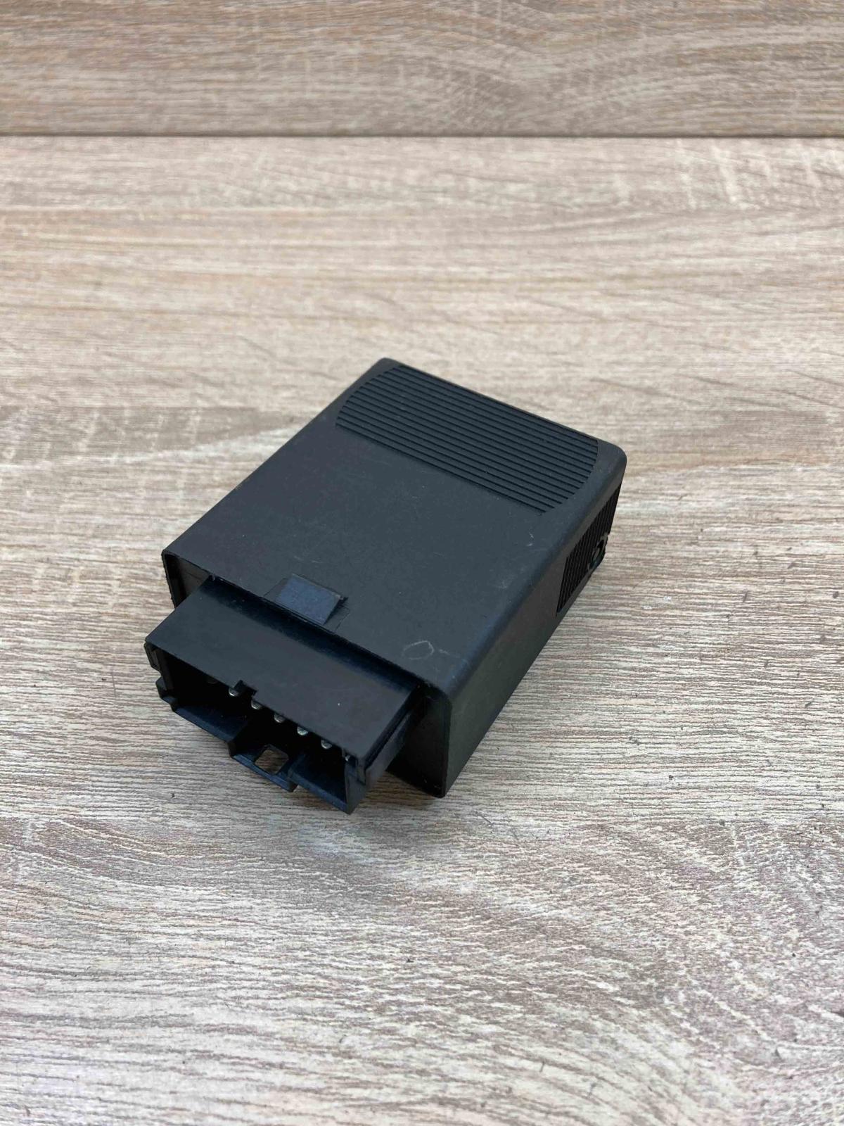 0165452432 05041000  Coolant fan relay Mercedes-Benz Vito Viano W638