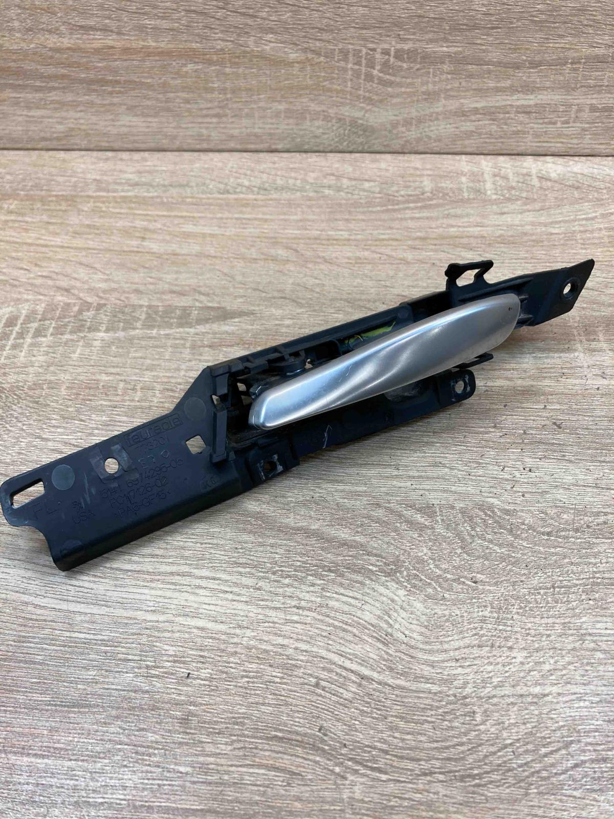6974295 P0117126  Front door interior handle BMW X5 E70