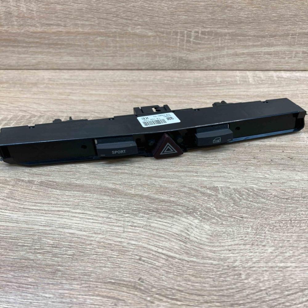 13100107 03758070 XE Hazard light switch Opel Astra G