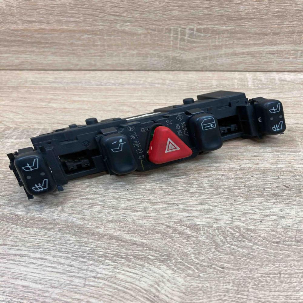 2108200151 679305 Q0526124 27 Hazard light switch Mercedes-Benz E W210