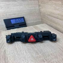 2108200151 679305 Q0526124 27 Hazard light switch Mercedes-Benz E W210