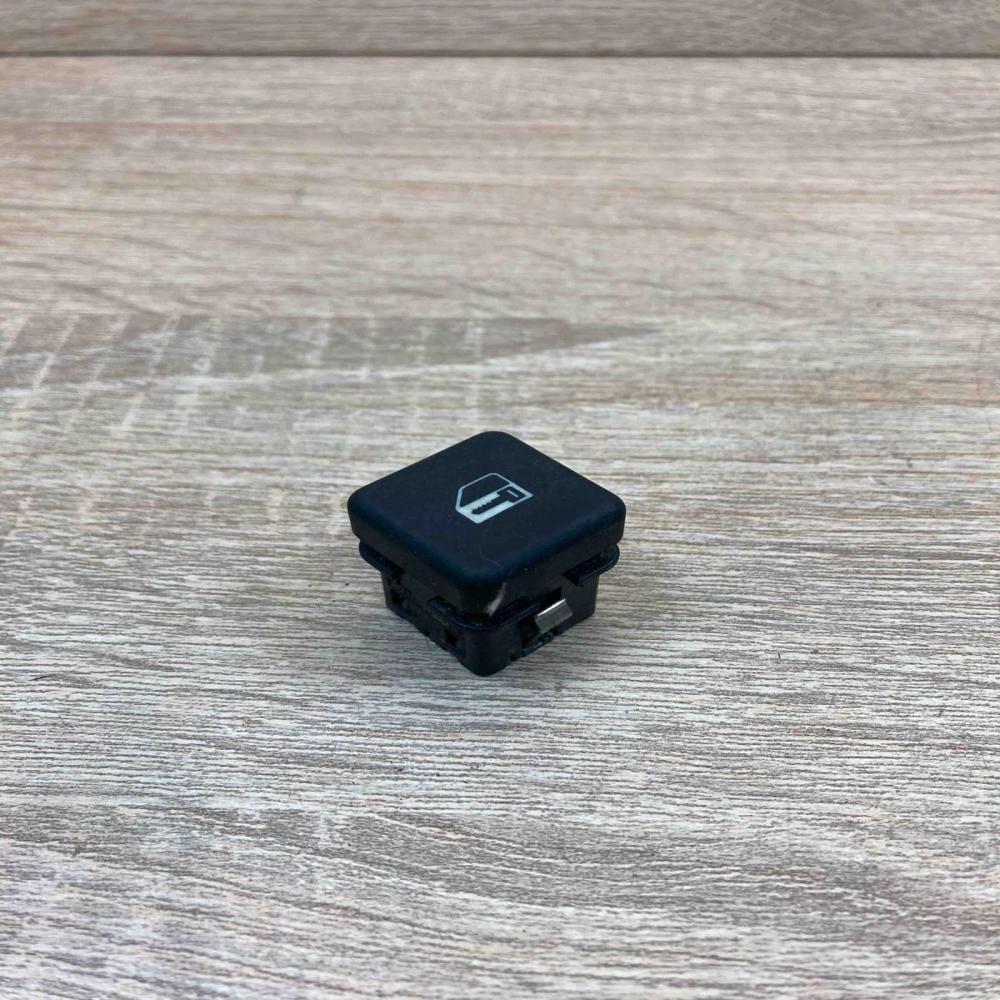 8360828   Central locking switch button BMW 5 E39
