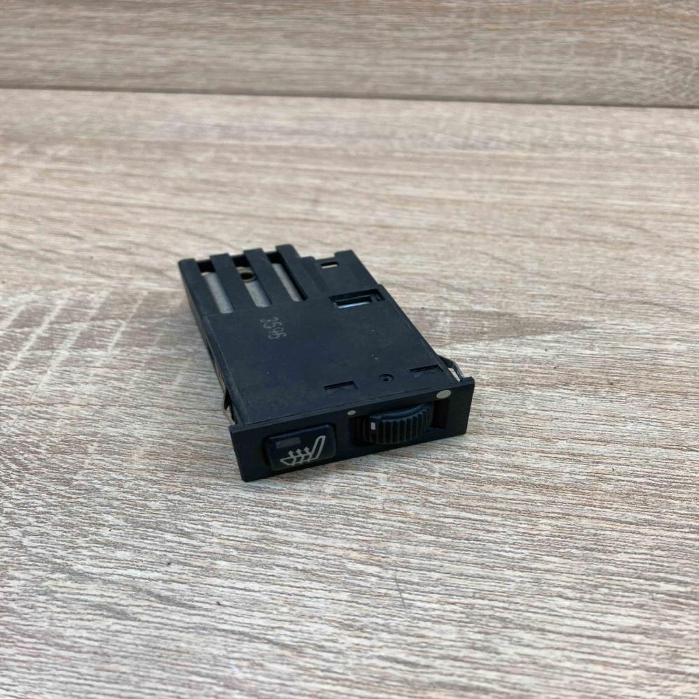 8352259 03055000 459500 Seat heating switch BMW 3 E46